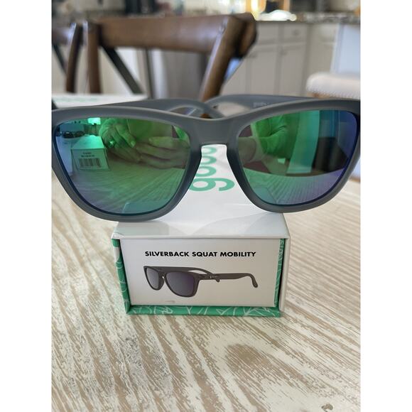 New Goodr Sunglasses SILVERBACK SQUAT MOBILITY BEST SELLER Polarized Blue Women - Picture 5 of 7